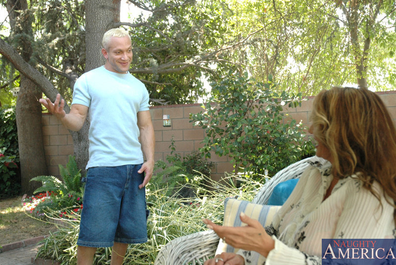 Lisa Lipps and Brett Rockman in My Friends Hot Mom